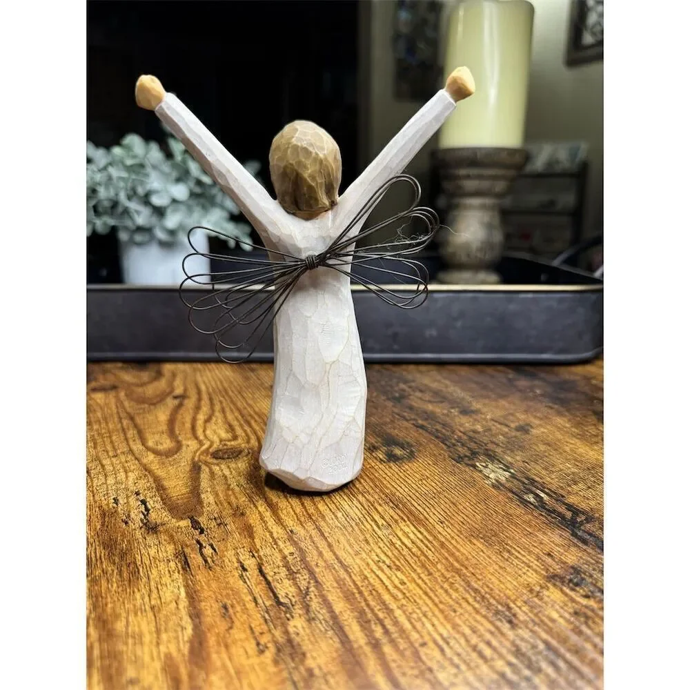 Willow Tree Courage Angel Figure 2004 Susan Lordi